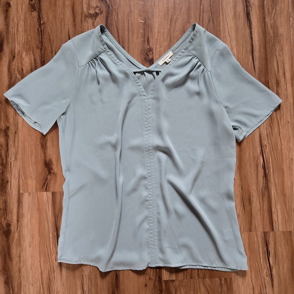 Women's V-Neck Short Sleeve Top - Light Blue